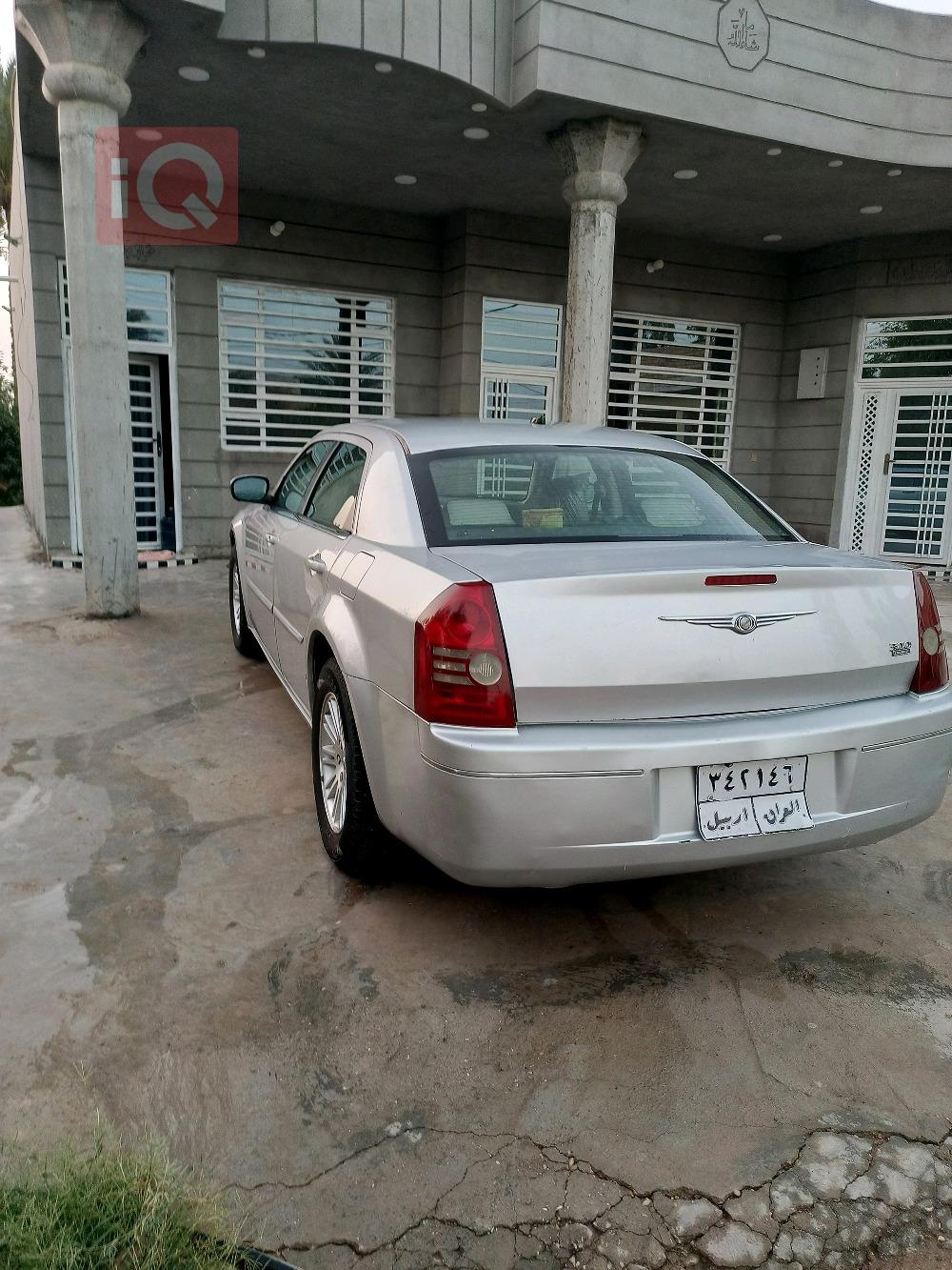 كرايسلر 300